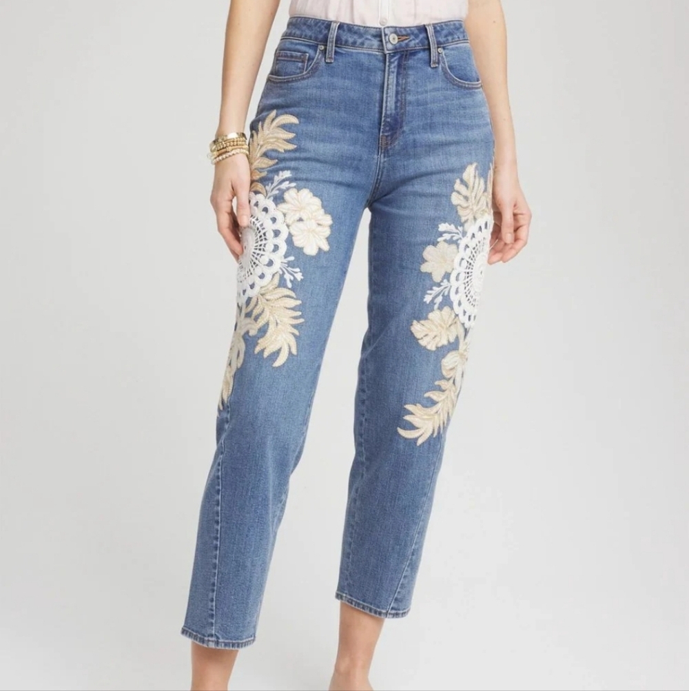 Chico's Embellished Tapered Cropped Jeans Size 1P